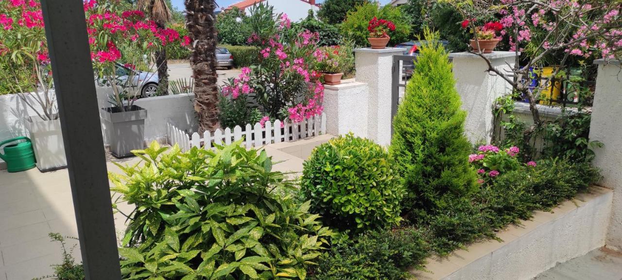 Apartman Eli روفينج المظهر الخارجي الصورة